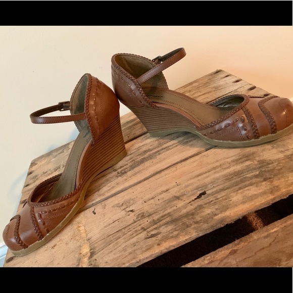 Bongo Wedges - Picture 4 of 6